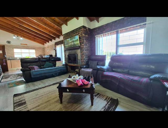 3 BEDROOM HOUSE FOR SALE IN DANA BAY